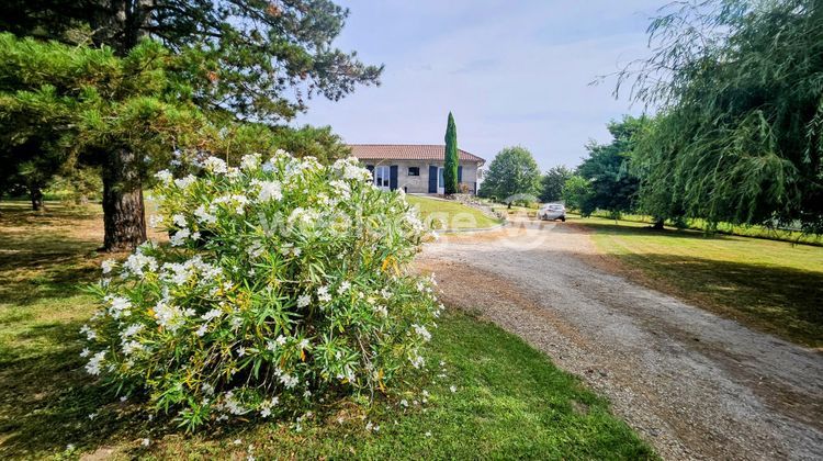 Ma-Cabane - Vente Maison Villeneuve-lès-Bouloc, 218 m²