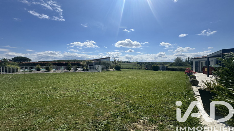 Ma-Cabane - Vente Maison Villeneuve-Lès-Montréal, 241 m²