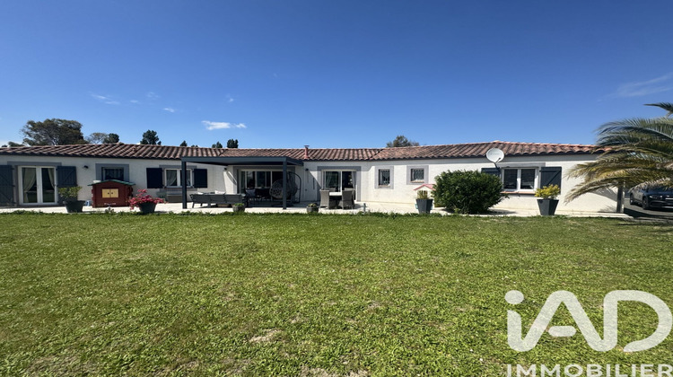 Ma-Cabane - Vente Maison Villeneuve-Lès-Montréal, 241 m²