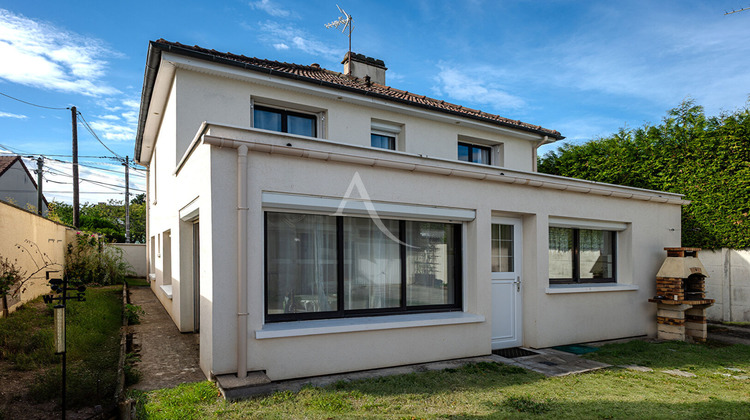 Ma-Cabane - Vente Maison VILLENEUVE-SAINT-DENIS, 125 m²