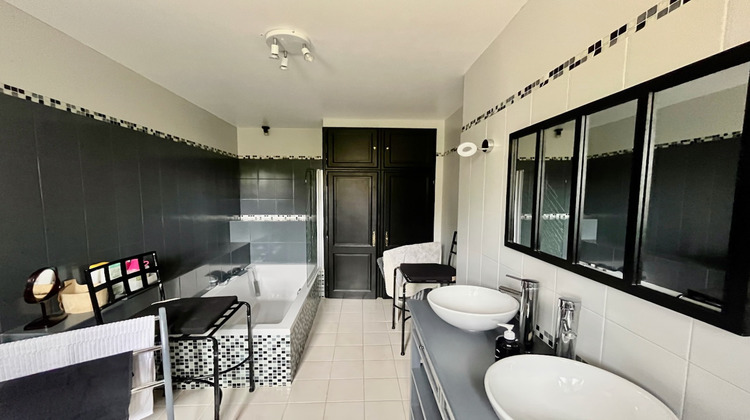 Ma-Cabane - Vente Maison VILLENEUVE-SUR-LOT, 212 m²