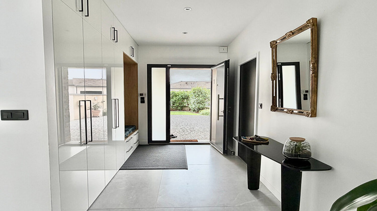 Ma-Cabane - Vente Maison VILLETTE-D'ANTHON, 256 m²