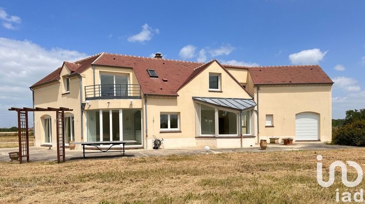 Ma-Cabane - Vente Maison Villiers-en-Bière, 270 m²