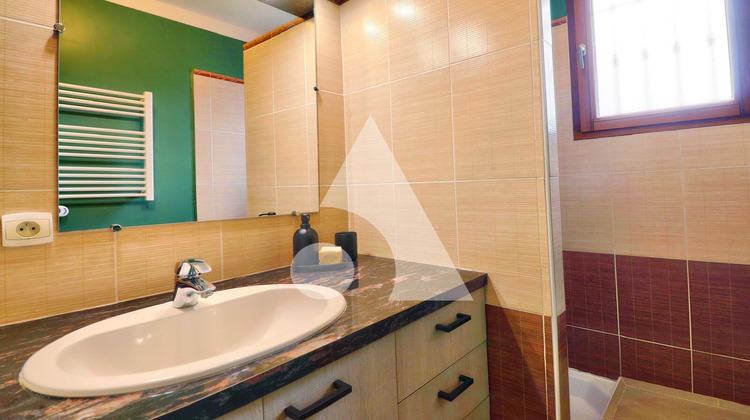 Ma-Cabane - Vente Maison VINON-SUR-VERDON, 122 m²