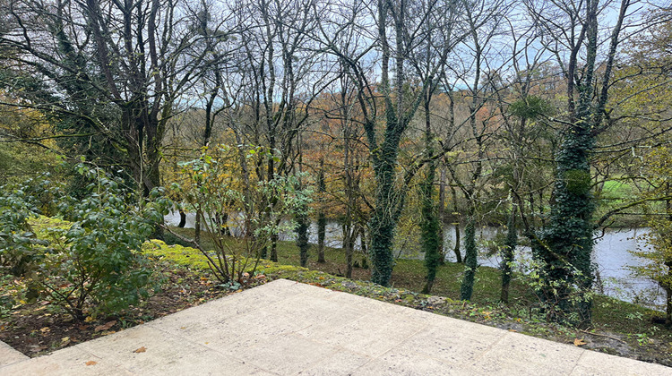 Ma-Cabane - Vente Maison VIVONNE, 248 m²