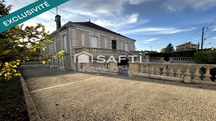 Ma-Cabane - Vente Maison Voeuil-Et-Giget, 300 m²