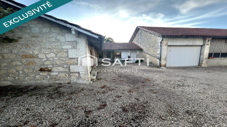 Ma-Cabane - Vente Maison Voeuil-Et-Giget, 300 m²