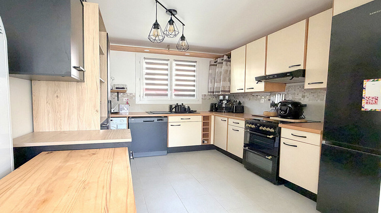 Ma-Cabane - Vente Maison VOISINS-LE-BRETONNEUX, 91 m²