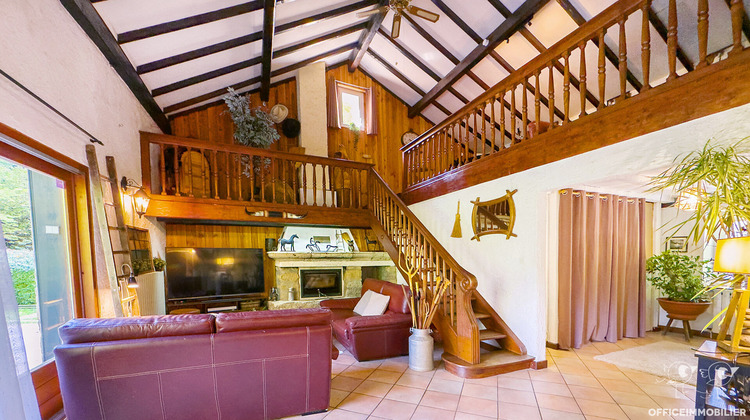 Ma-Cabane - Vente Maison VORGES-LES-PINS, 250 m²