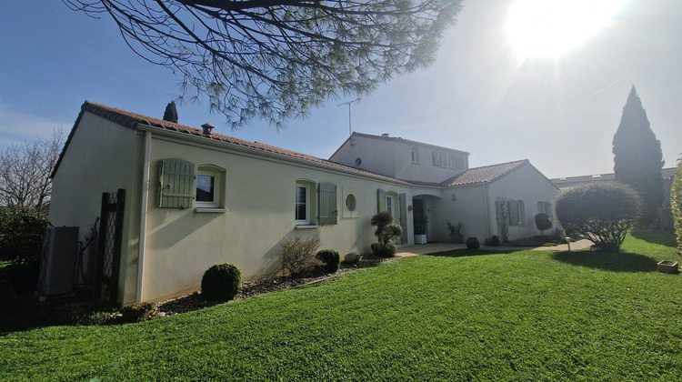 Ma-Cabane - Vente Maison Vouillé, 202 m²