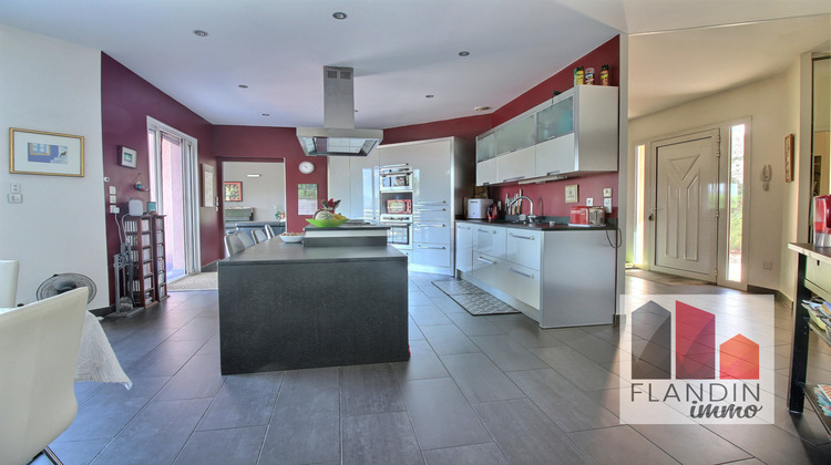 Ma-Cabane - Vente Maison Vourles, 325 m²