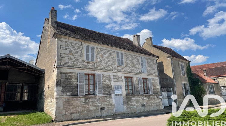 Ma-Cabane - Vente Maison Yrouerre, 197 m²