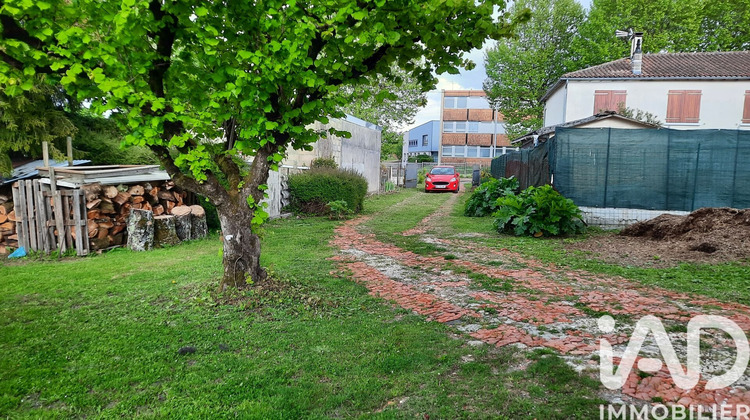 Ma-Cabane - Vente Terrain Barbezieux-Saint-Hilaire, 1313 m²