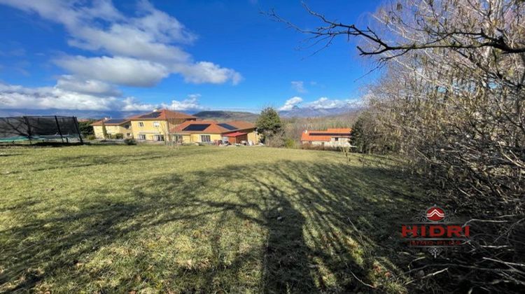 Ma-Cabane - Vente Terrain Brié-et-Angonnes, 850 m²