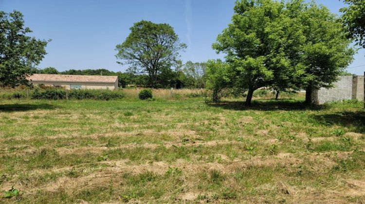 Ma-Cabane - Vente Terrain Bussac-Forêt, 749 m²