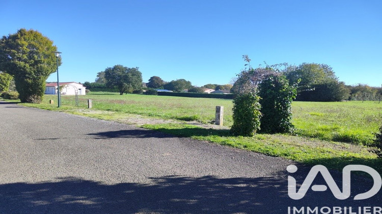 Ma-Cabane - Vente Terrain Champagné-le-Sec, 1531 m²