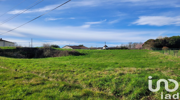 Ma-Cabane - Vente Terrain Champagne Mouton, 4072 m²