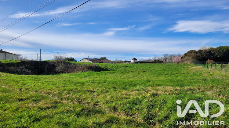 Ma-Cabane - Vente Terrain Champagne Mouton, 4072 m²