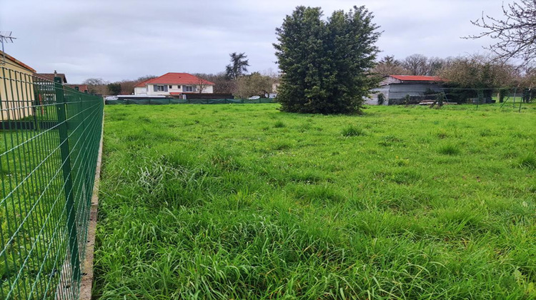 Ma-Cabane - Vente Terrain CHAMPAGNE SAINT HILAIRE, 1885 m²