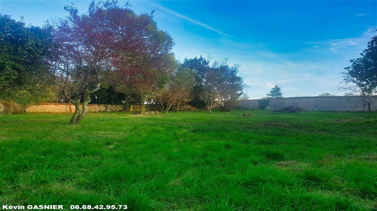 Ma-Cabane - Vente Terrain CHAMPNIERS, 2122 m²