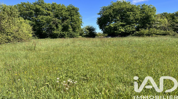 Ma-Cabane - Vente Terrain Charroux, 2685 m²