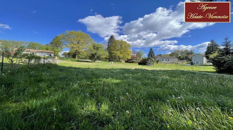 Ma-Cabane - Vente Terrain Châteauneuf-la-Forêt, 1559 m²