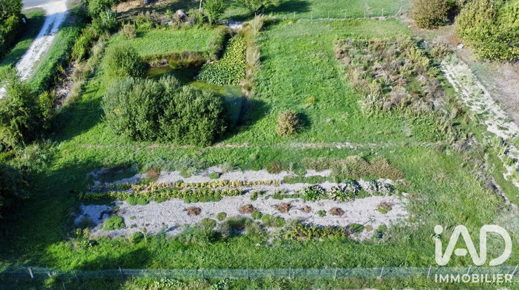 Ma-Cabane - Vente Terrain Châteauneuf-sur-Charente, 2564 m²