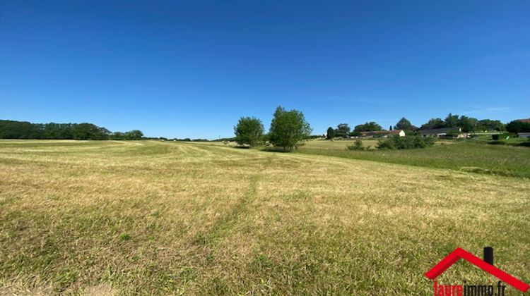 Ma-Cabane - Vente Terrain Chavagnac, 1500 m²