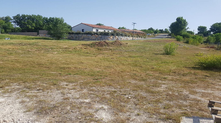 Ma-Cabane - Vente Terrain COMBEFA, 1759 m²