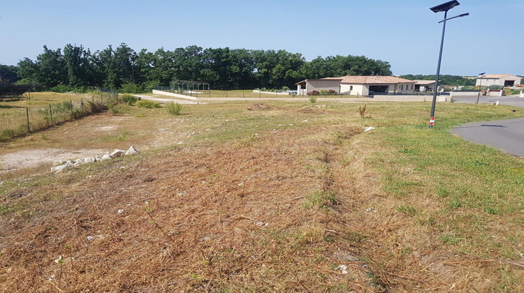 Ma-Cabane - Vente Terrain COMBEFA, 1759 m²