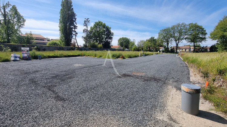 Ma-Cabane - Vente Terrain COMMEQUIERS, 628 m²