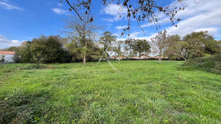 Ma-Cabane - Vente Terrain COMMEQUIERS, 2275 m²