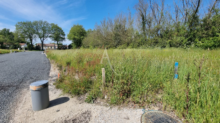 Ma-Cabane - Vente Terrain COMMEQUIERS, 667 m²