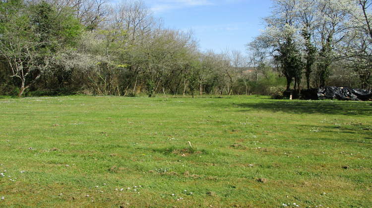 Ma-Cabane - Vente Terrain Couhé, 1700 m²