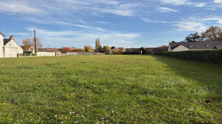 Ma-Cabane - Vente Terrain COUR-CHEVERNY, 3700 m²