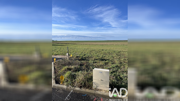 Ma-Cabane - Vente Terrain Cravant, 707 m²