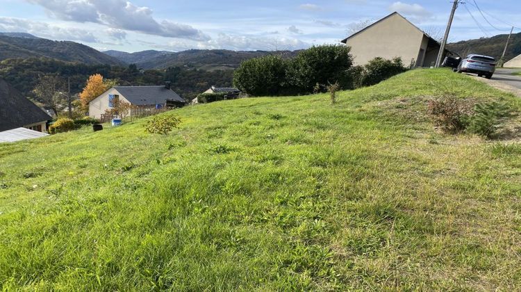 Ma-Cabane - Vente Terrain ENTRAYGUES SUR TRUYERE, 664 m²