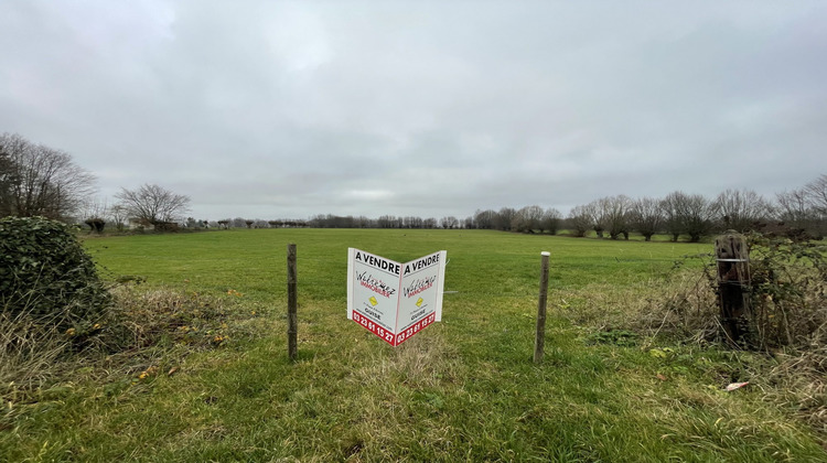 Ma-Cabane - Vente Terrain Esquéhéries, 4800 m²