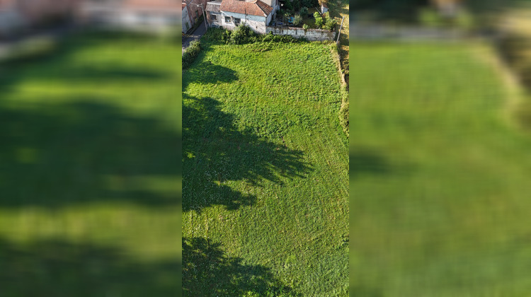 Ma-Cabane - Vente Terrain ESSERTINES EN DONZY, 1640 m²