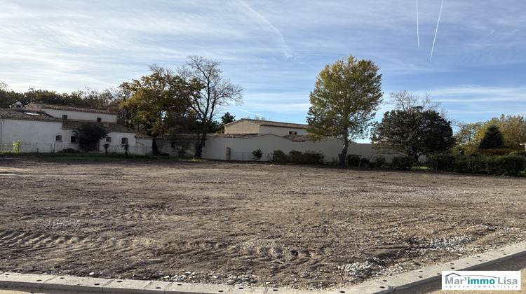 Ma-Cabane - Vente Terrain Eyguières, 600 m²