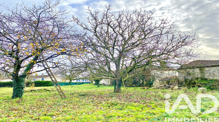 Ma-Cabane - Vente Terrain Fontenay-le-Comte, 1600 m²