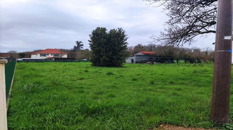 Ma-Cabane - Vente Terrain GENCAY, 1885 m²