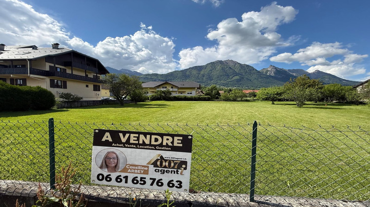 Ma-Cabane - Vente Terrain Gilly-sur-Isère, 2435 m²