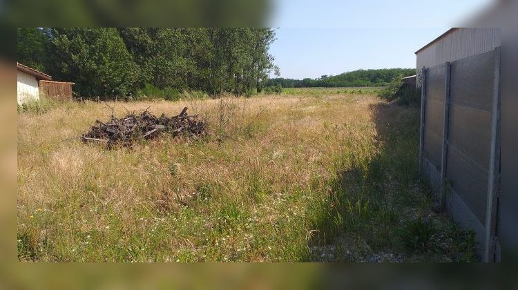 Ma-Cabane - Vente Terrain Jau-Dignac-et-Loirac, 1900 m²