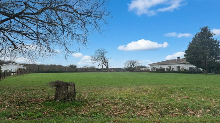 Ma-Cabane - Vente Terrain Jau-Dignac-Et-Loirac, 1077 m²