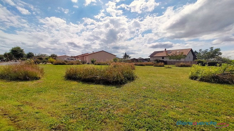 Ma-Cabane - Vente Terrain L'Isle-Jourdain, 1024 m²