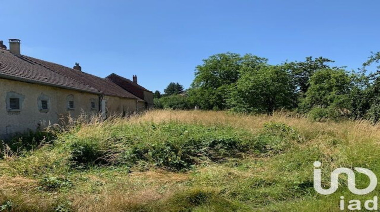 Ma-Cabane - Vente Terrain La Celle-Saint-Cyr, 1014 m²