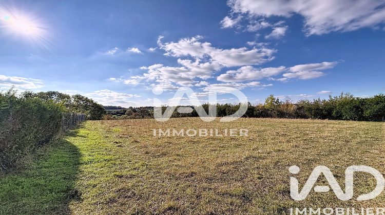 Ma-Cabane - Vente Terrain La Neuville-Au-Pont, 2020 m²