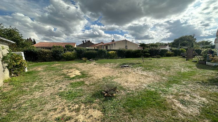 Ma-Cabane - Vente Terrain LA ROCHE-SUR-YON, 300 m²