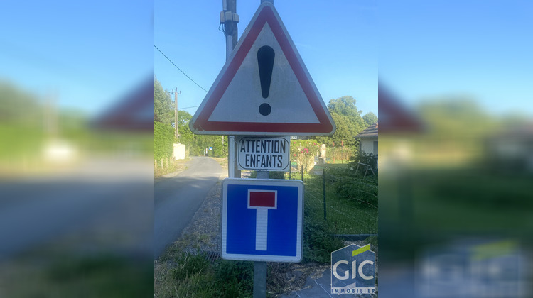 Ma-Cabane - Vente Terrain LE VAL-SAINT-PERE, 300 m²